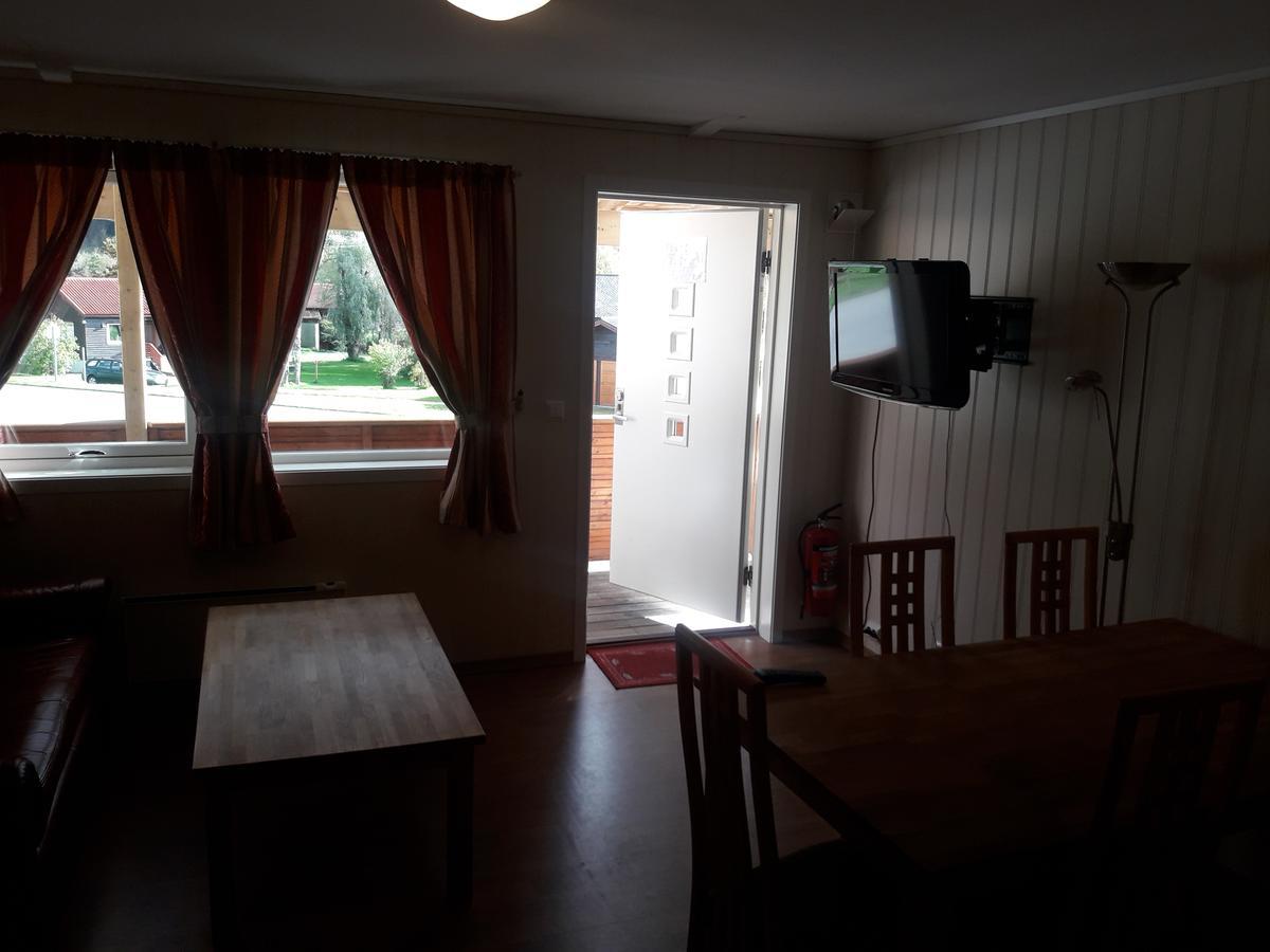 Ridderkroa Tresfjord Motel Buitenkant foto