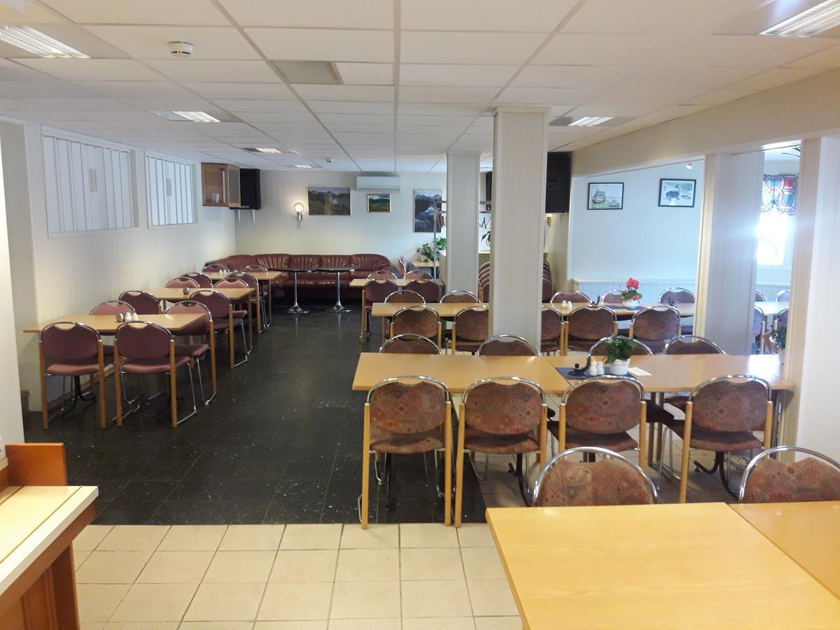 Ridderkroa Tresfjord Motel Buitenkant foto